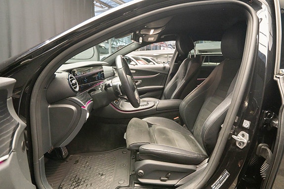 Mercedes-Benz E300 de 17 of 24