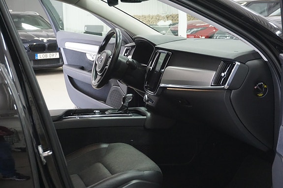 Volvo V90 26 of 29