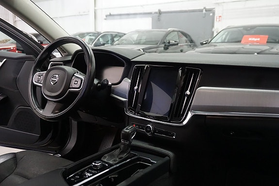 Volvo V90 25 of 29