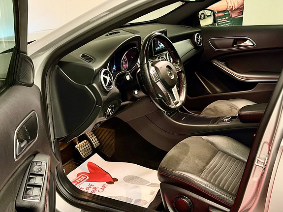 Mercedes-Benz GLA220 9 of 19