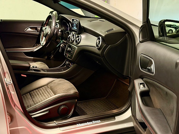 Mercedes-Benz GLA220 12 of 19