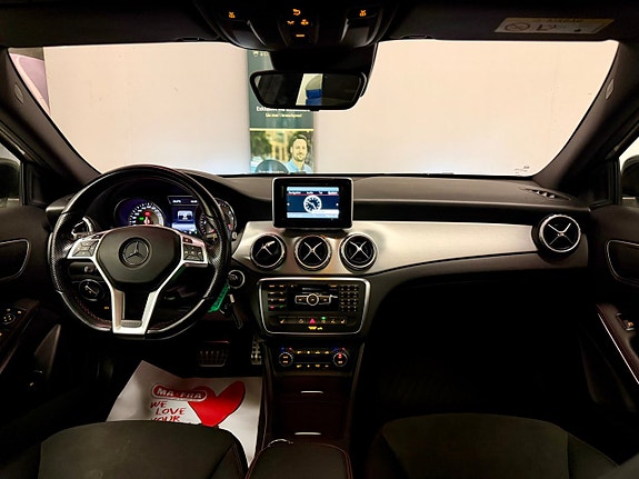 Mercedes-Benz GLA220 7 of 19