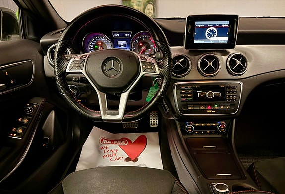 Mercedes-Benz GLA220 8 of 19