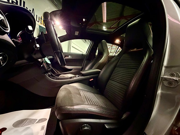 Mercedes-Benz GLA220 10 of 19