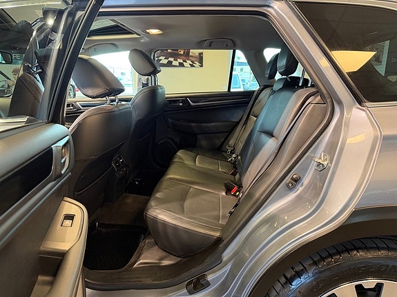 Subaru Outback 24 of 29