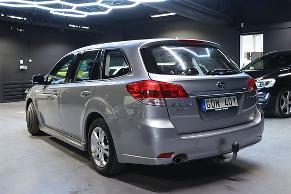 Subaru Legacy 4 of 5