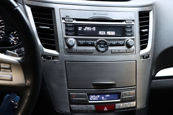 Subaru Legacy 15 of 17