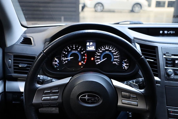 Subaru Legacy 17 of 17