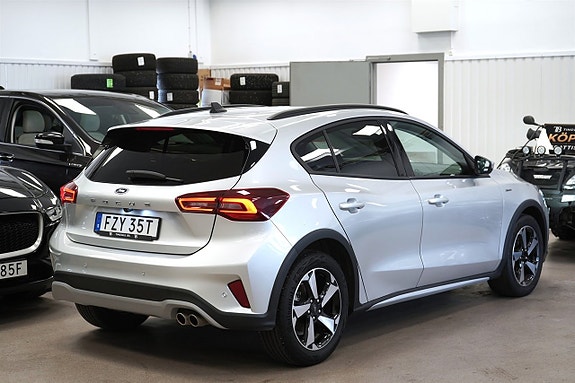 Ford Focus 5 of 27