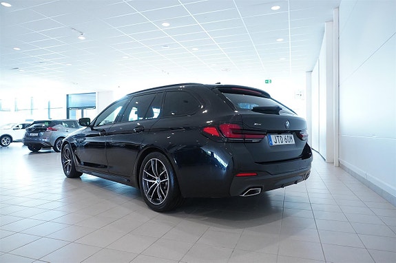 BMW 520d 4 of 5