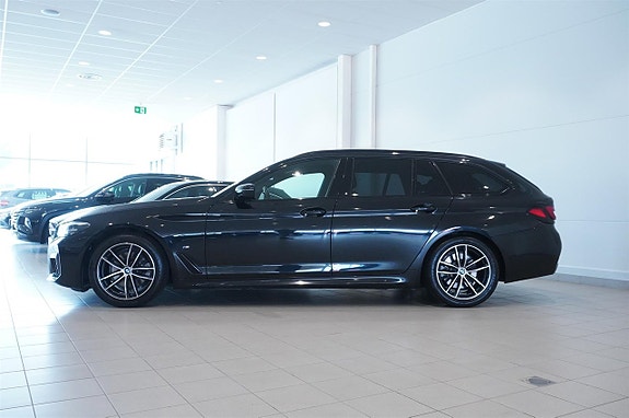 BMW 520d 3 of 5