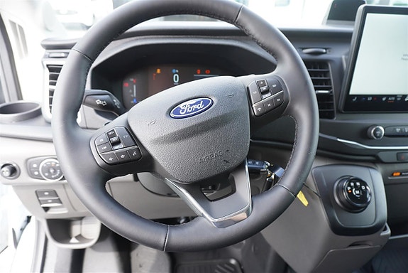 Ford Transit 10 of 14