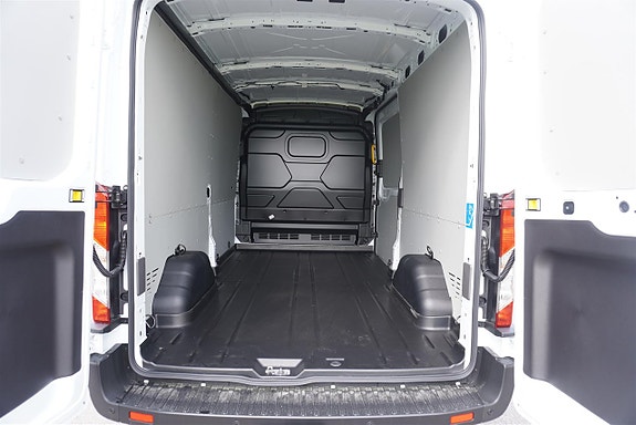 Ford Transit 8 of 14