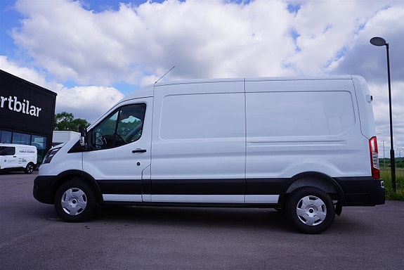 Ford Transit 3 of 5