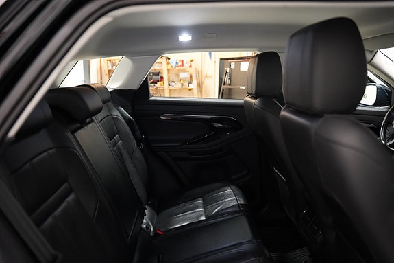 Land Rover Range Rover Evoque 21 of 23
