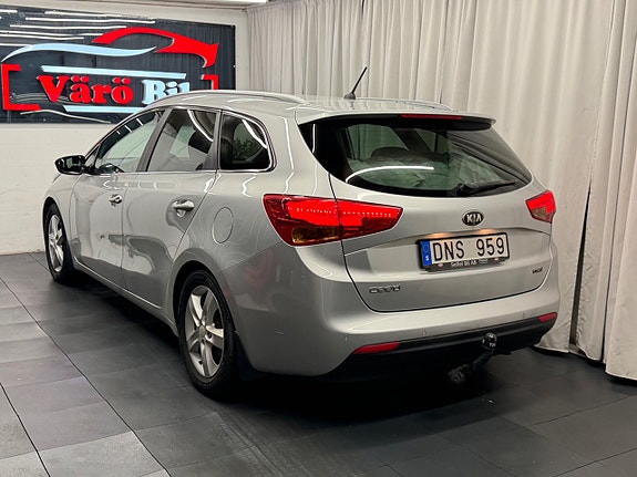 Kia Ceed 2 of 5