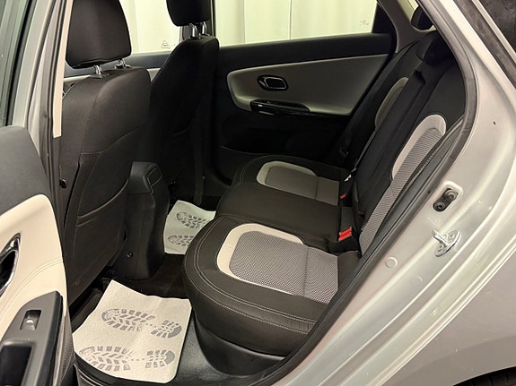 Kia Ceed 8 of 24