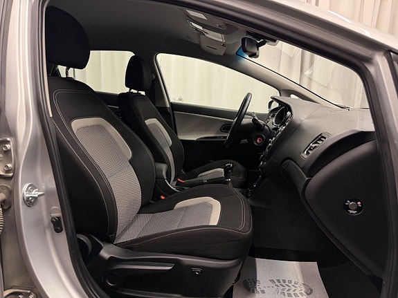 Kia Ceed 20 of 24