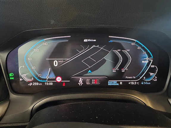 BMW 330e 7 of 10