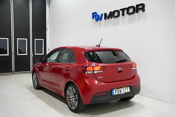 Kia Rio 4 of 5