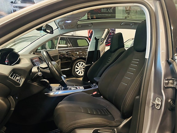 Peugeot 308 11 of 19
