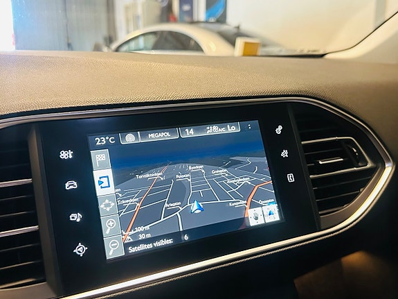 Peugeot 308 18 of 19