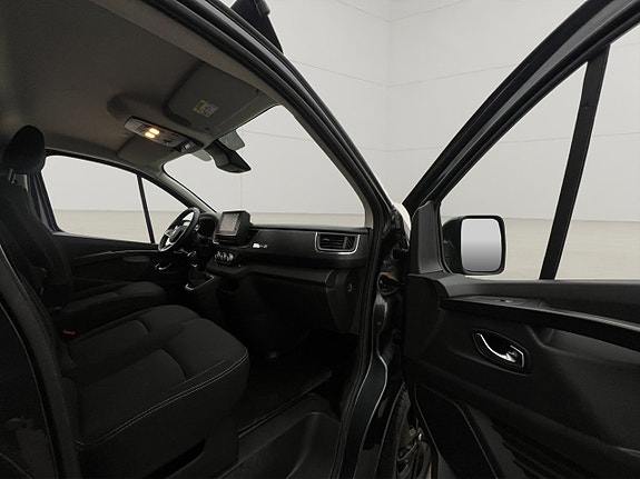 Renault Trafic 30 of 30