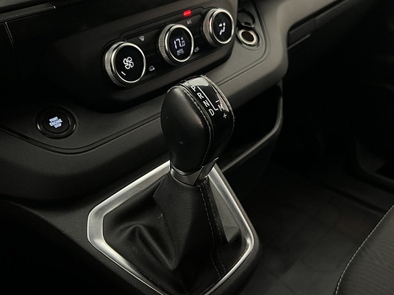 Renault Trafic 28 of 30