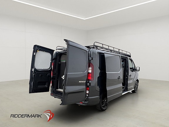 Renault Trafic 13 of 30