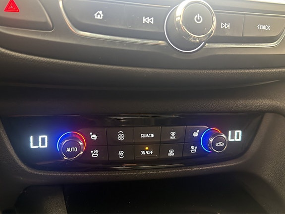 Opel Insignia 24 of 30