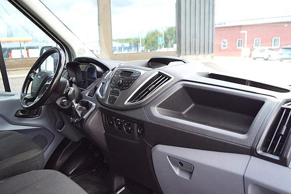 Ford Transit 17 of 17