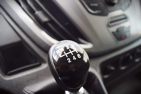 Ford Transit 14 of 17