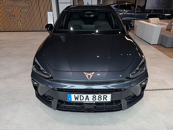 Cupra Leon 2 of 5