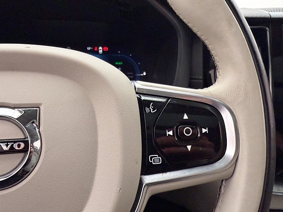 Volvo XC60 20 of 30