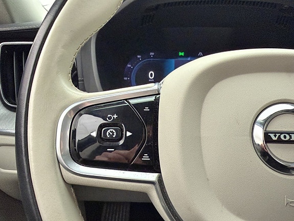 Volvo XC60 19 of 30
