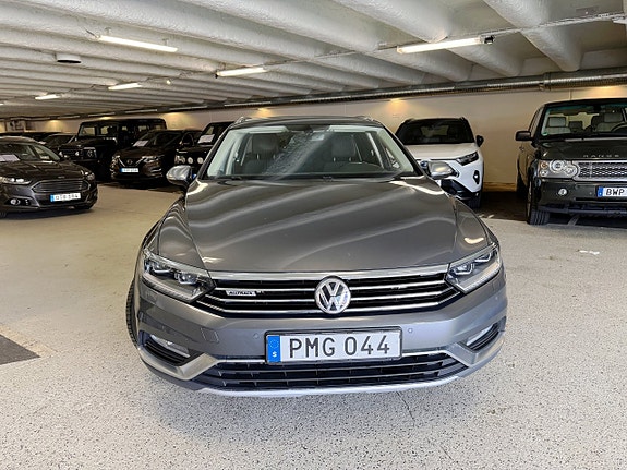 Volkswagen Passat Alltrack 7 of 23