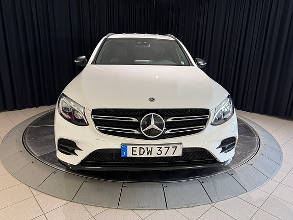 Mercedes-Benz GLC250 d 2 of 5