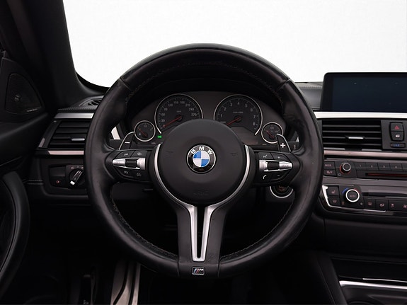 BMW M4 17 of 30