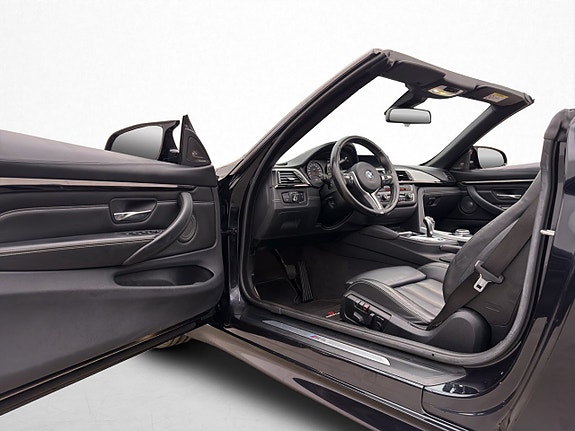 BMW M4 10 of 30