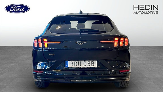 Ford Mustang Mach-E 7 of 19