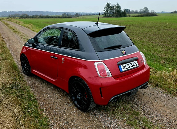 Abarth 595 2 of 4