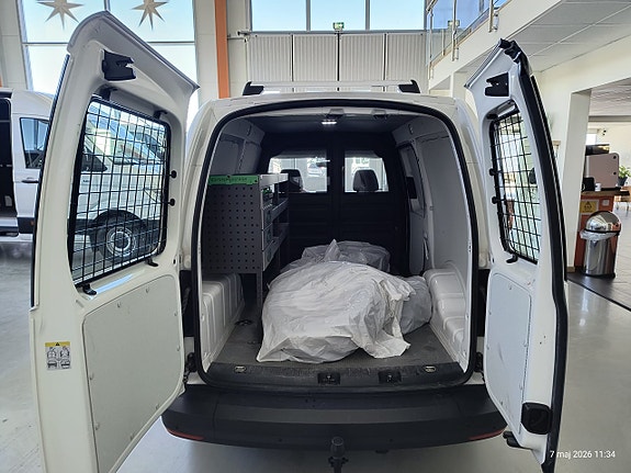 Volkswagen Caddy Maxi 4 of 5