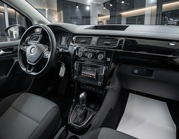 Volkswagen Caddy Maxi 14 of 18