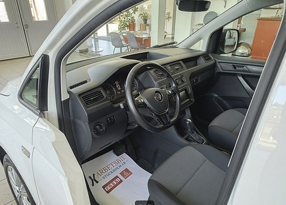 Volkswagen Caddy Maxi 17 of 18