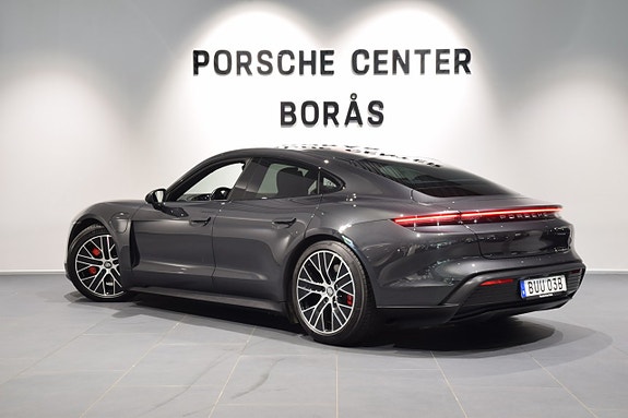 Porsche Taycan 4S 3 of 5