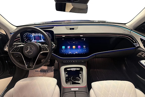 Mercedes-Benz E300 de 14 of 25