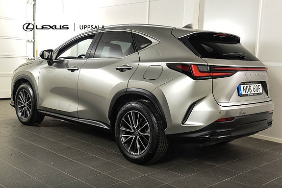 Lexus NX450h+ 3 of 30