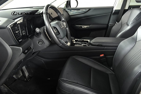 Lexus NX450h+ 6 of 30
