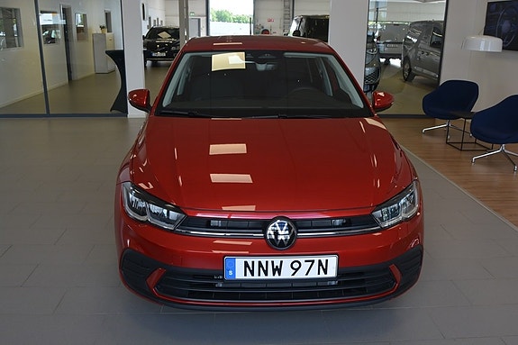 Volkswagen Polo 2 of 5