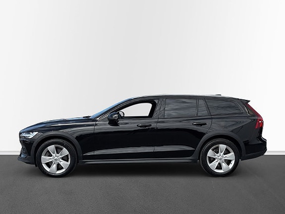 Volvo V60 Cross Country 3 of 5
